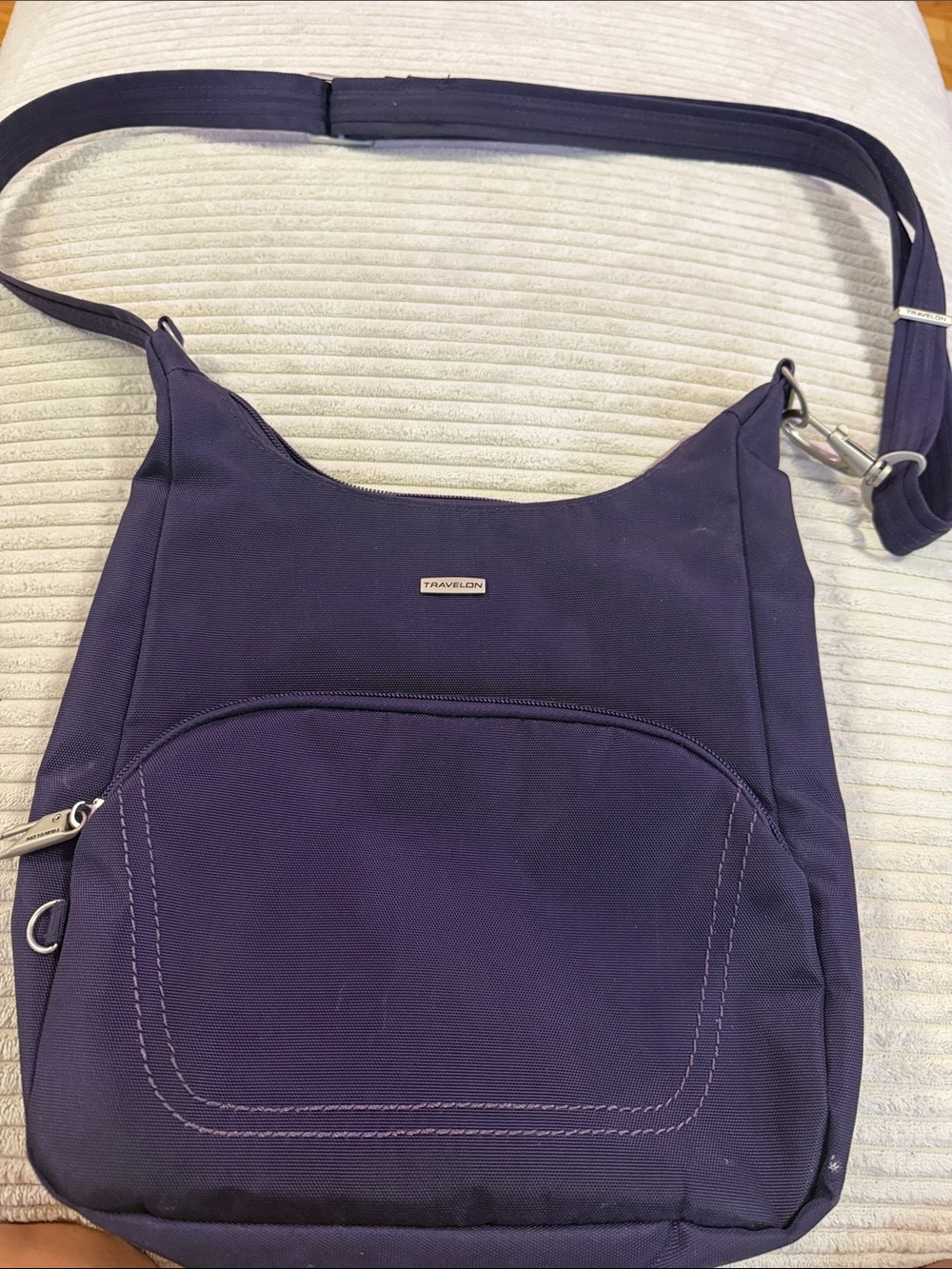 Travelon Anti-Theft Purple Crossbody Bag Purse